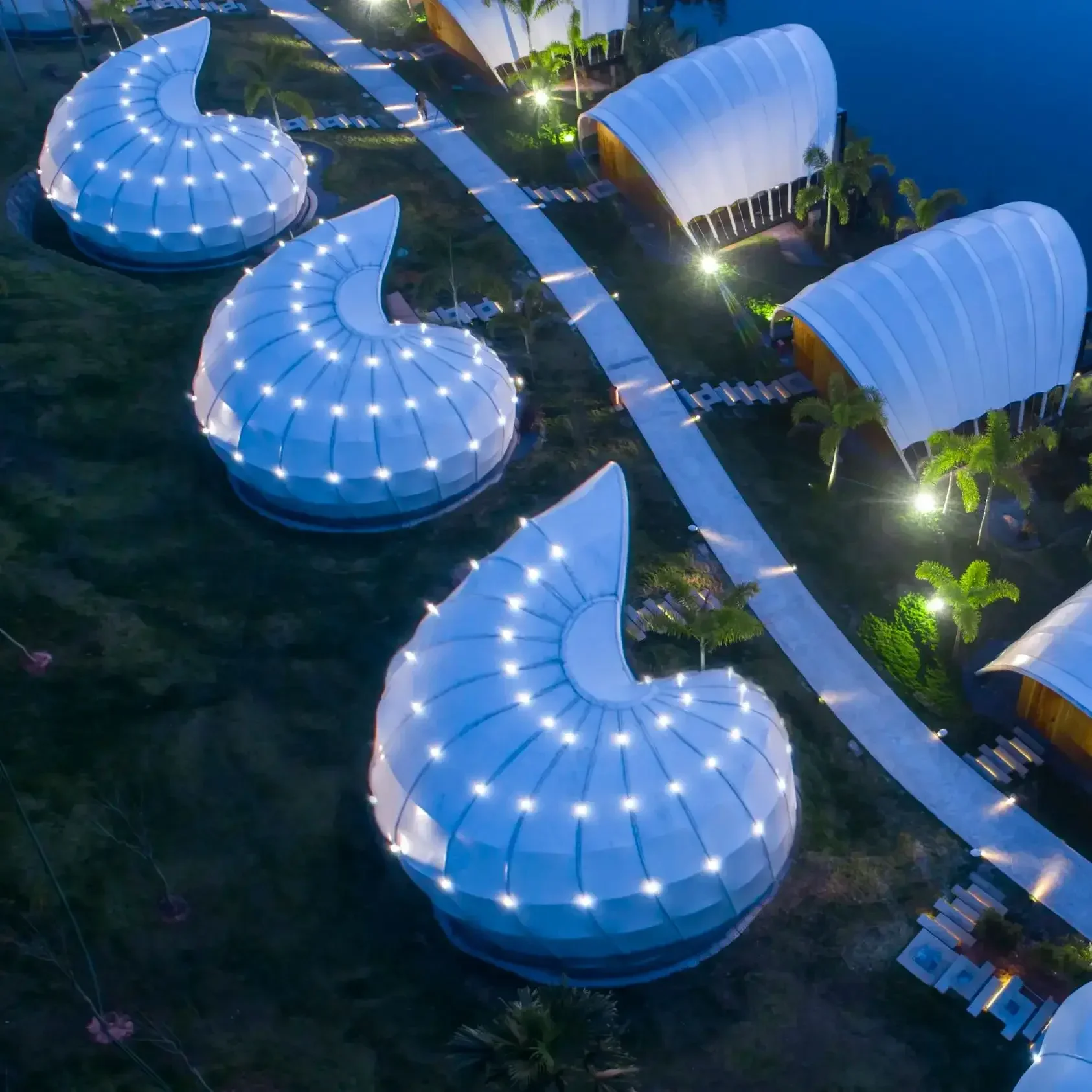 Luxury Snail Glamping Tent PVDF Tensile Structure Hotel - Image 2